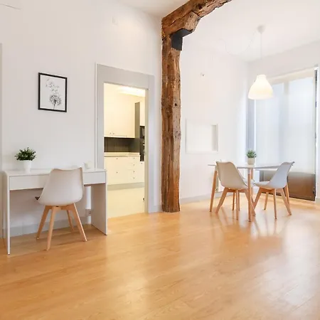 Muy Luminoso A 5 Min Del Centro De Lägenhet *